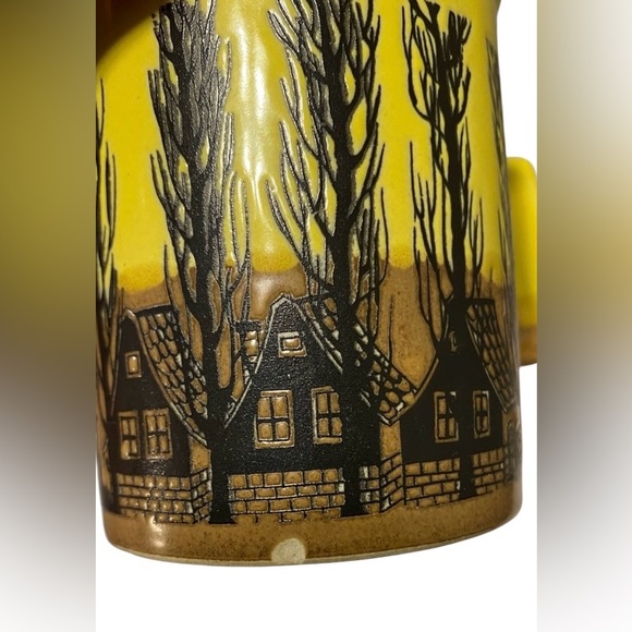 MCM Avocado green & yellow Tree & Design Mugs - Picture 2 of 8